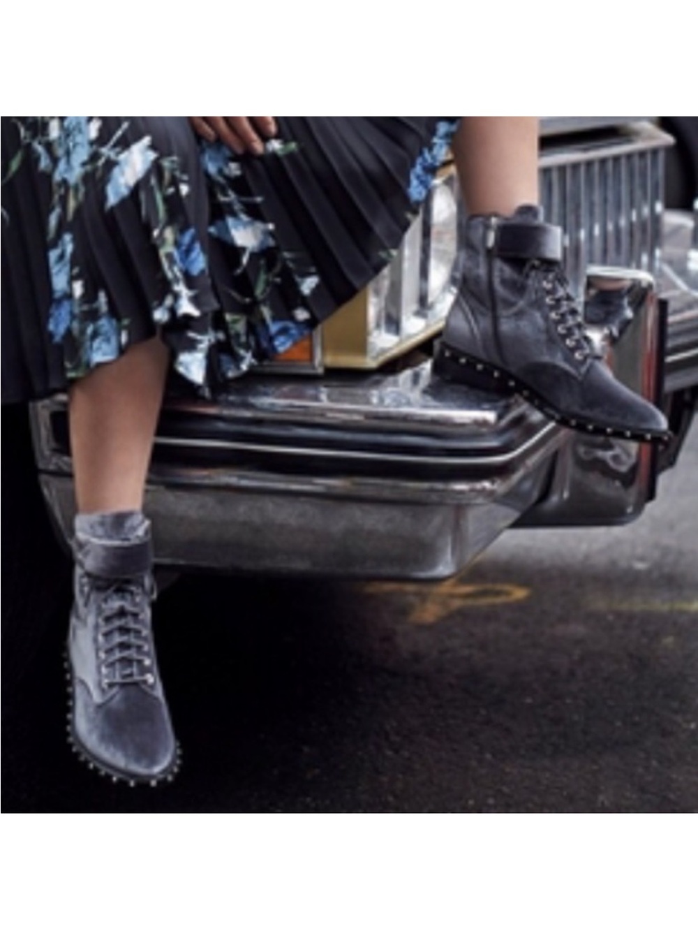 VINCE CAMUTO Talorini Gray Velvet Studded Combat Lace Up Cuff Moto Boots Y2K